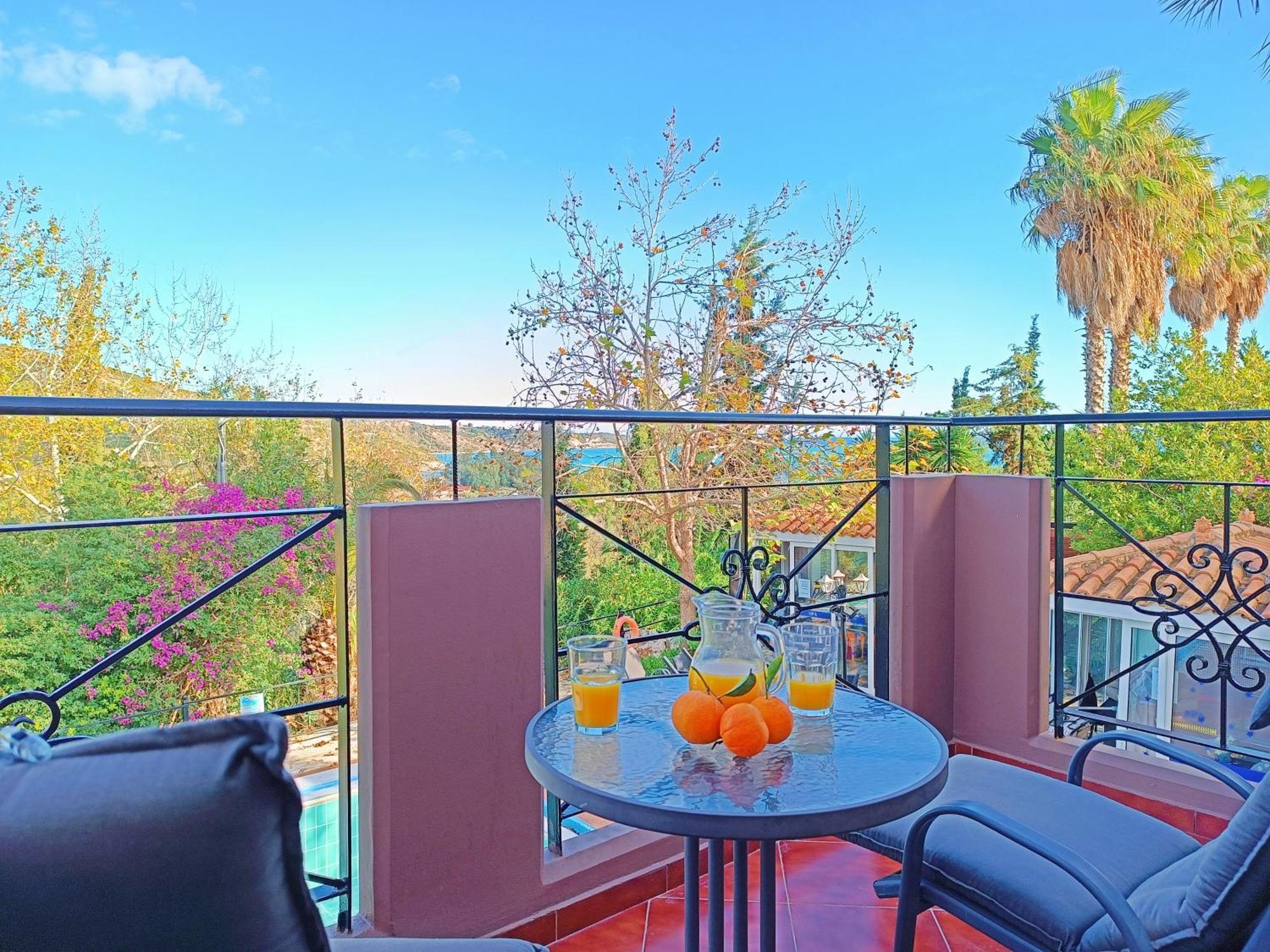 קאטליוס Okeanis Apartments & Suites Adults Only מראה חיצוני תמונה